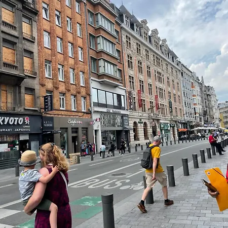 Hotel Cápsula Zenith Grand Palais *