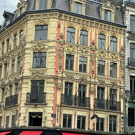 Hotel Cápsula Zenith Grand Palais *