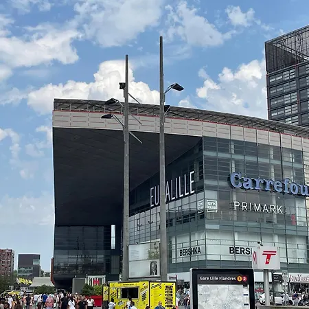 Zenith Grand Palais Hotel Cápsula Lille